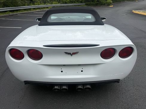 Used 2010 Chevrolet Corvette Convertible w/ 1LT RWD image 5