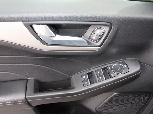 Used 2022 Ford Escape SEL image 20