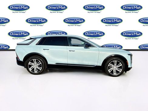 Used 2024 Cadillac Lyriq Tech RWD image 8