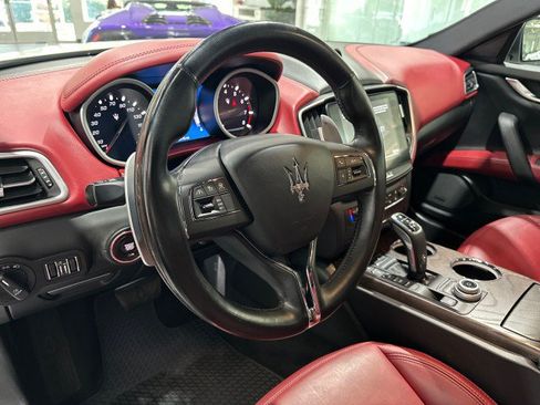 Used 2019 Maserati Ghibli S GranLusso RWD image 3