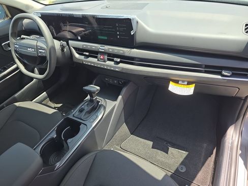 New 2026 Kia K4 FWD image 11