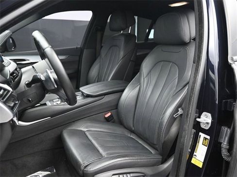 Used 2019 BMW X6 sDrive35i w/ M Sport Package image 6