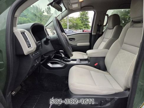Used 2025 Nissan Frontier SV w/ SV Convenience Package AWD/4WD image 9