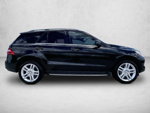 Used 2015 Mercedes-Benz ML 250 BlueTEC 4MATIC image 5