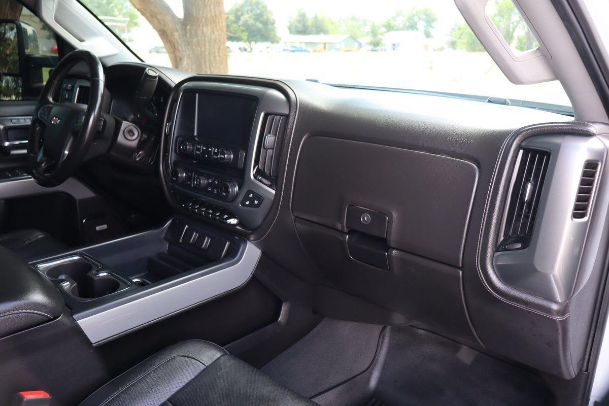 Used 2019 Chevrolet Silverado 2500 LTZ w/ Duramax Plus Package AWD/4WD image 17