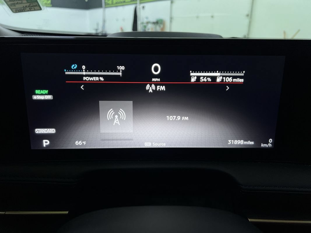 Used 2023 Nissan Ariya AWD image 16