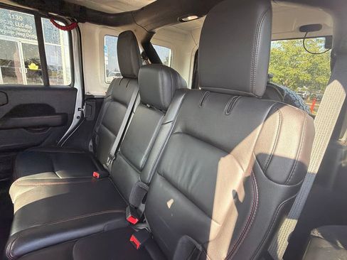 Used 2021 Jeep Wrangler Unlimited Rubicon AWD/4WD image 21