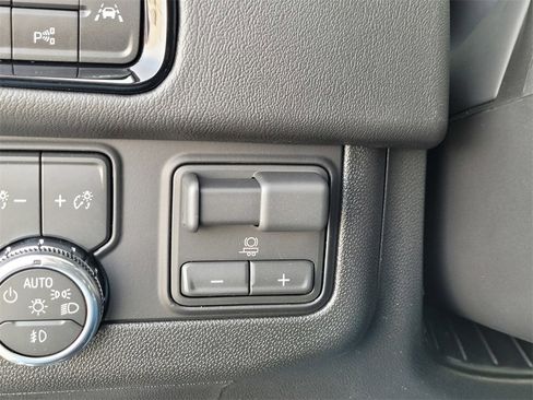 New 2026 GMC Yukon XL Denali w/ Denali Reserve Package image 26