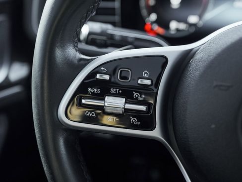 Used 2020 Mercedes-Benz GLE 350 4MATIC image 47