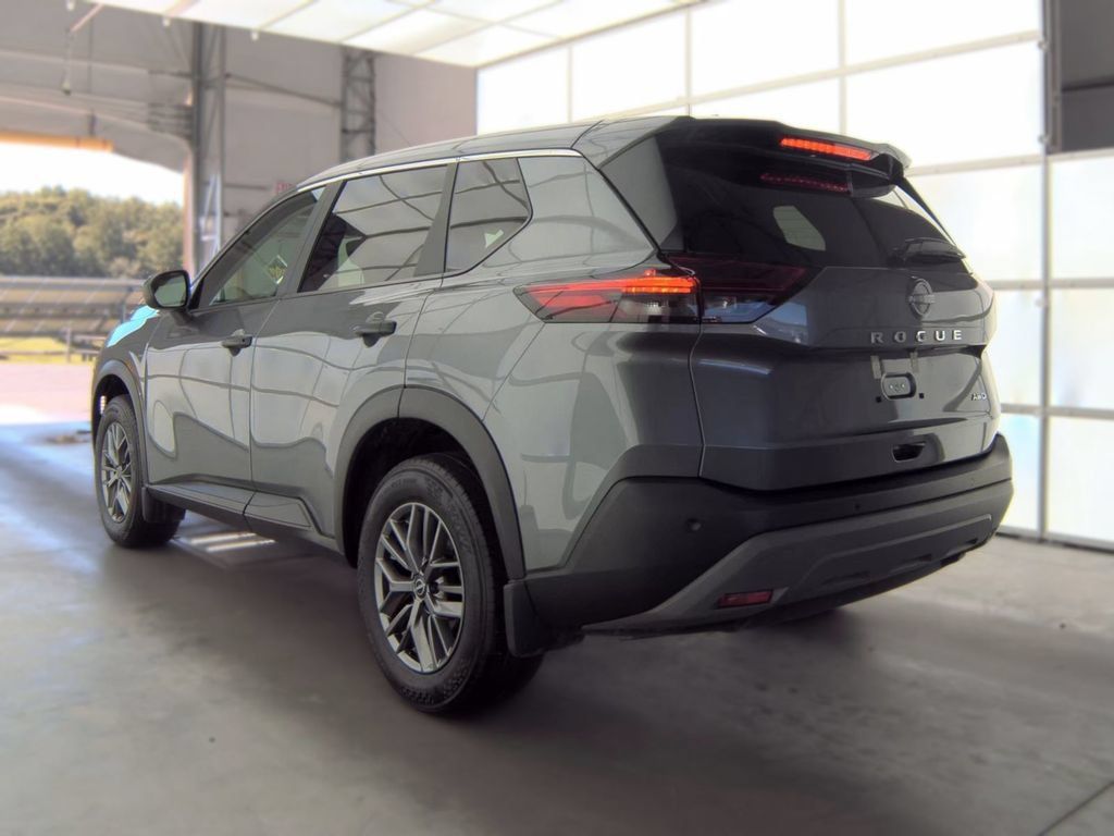 Used 2023 Nissan Rogue S AWD/4WD image 4