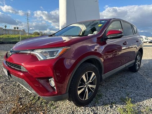 Used 2018 Toyota RAV4 XLE w/ All Weather Liner Package image 1