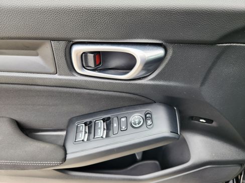 Certified 2024 Honda Civic Sport image 16