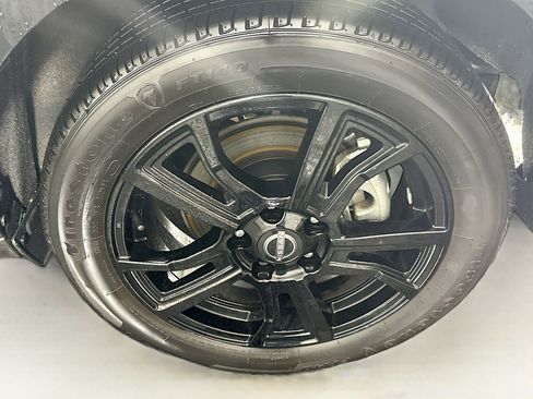 Used 2024 Nissan Kicks SV image 11