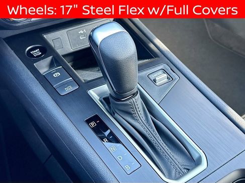 Used 2025 Nissan Kicks SV image 13