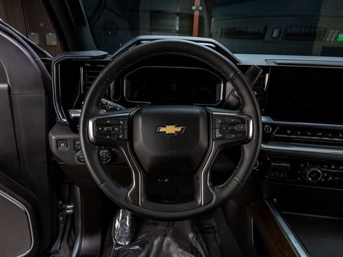 Used 2026 Chevrolet Silverado 3500 High Country w/ High Country Premium Package AWD/4WD image 19