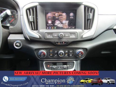 Used 2022 GMC Terrain SLE w/ Driver Convenience Package FWD image 13