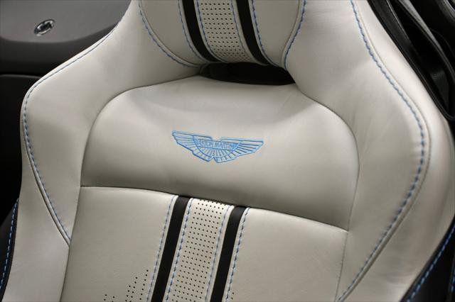 Used 2021 Aston Martin V8 Vantage Roadster RWD image 35