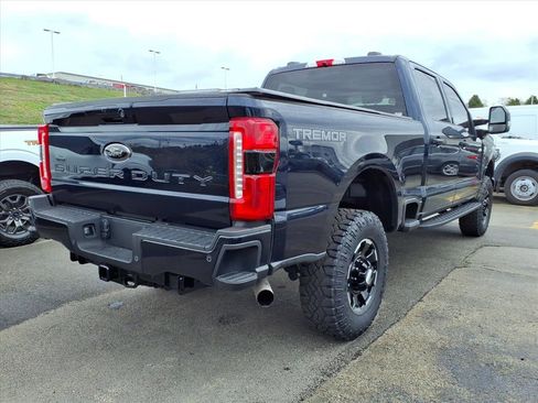 Certified 2025 Ford F350 XLT w/ Black Appearance Package image 6