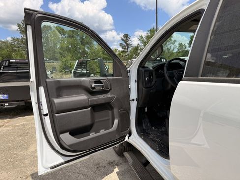 New 2026 GMC Sierra 2500 Pro w/ 1SA Pro Safety Plus Package RWD image 11
