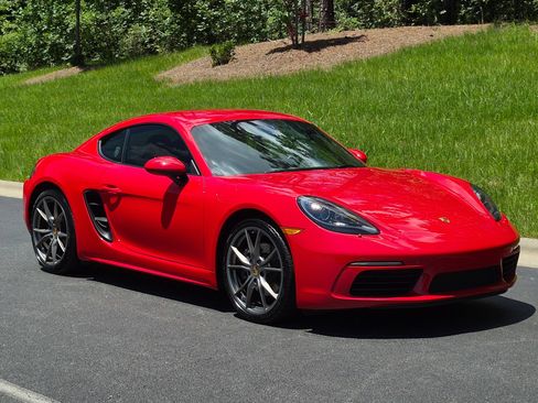 Certified 2020 Porsche 718 Cayman RWD image 25