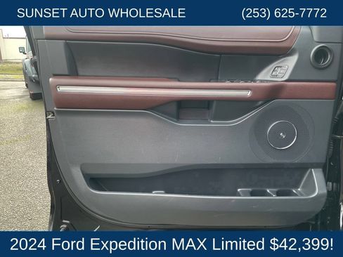 Used 2024 Ford Expedition Max Limited AWD/4WD image 28