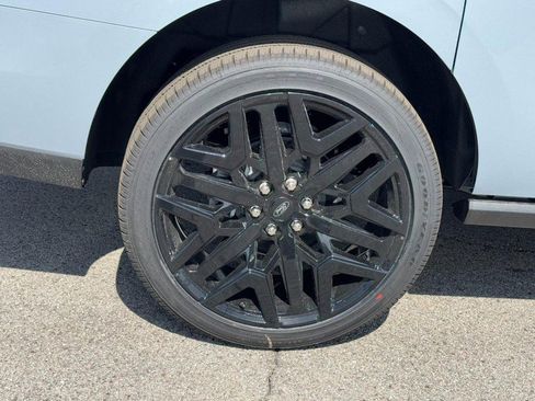 New 2026 Ford Expedition Max Platinum w/ Stealth Performance Package image 4