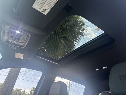 Used 2022 Chevrolet Silverado 1500 High Country w/ Technology Package image 24