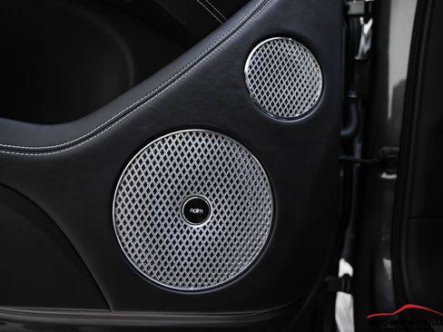 Used 2021 Bentley Bentayga image 62