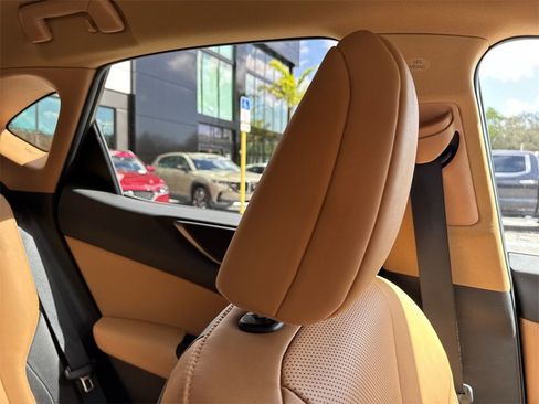 Used 2023 Lexus NX 250 FWD w/ Towing Package (2000 Lbs) image 21