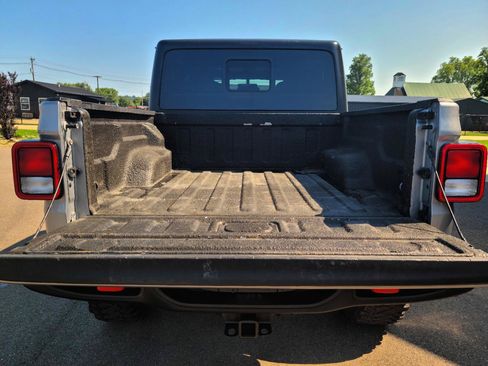 Used 2021 Jeep Gladiator Rubicon AWD/4WD image 17