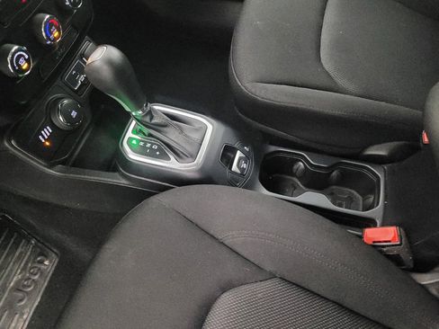Used 2020 Jeep Renegade Sport AWD/4WD image 26