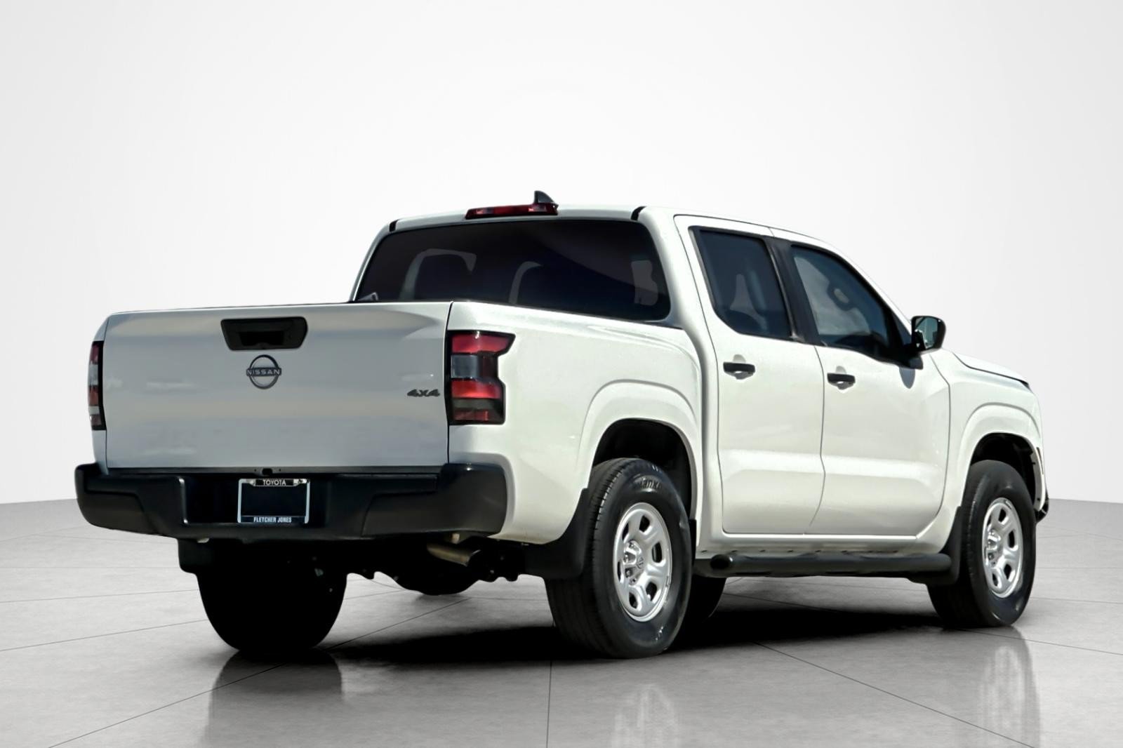 Used 2024 Nissan Frontier S AWD/4WD image 5