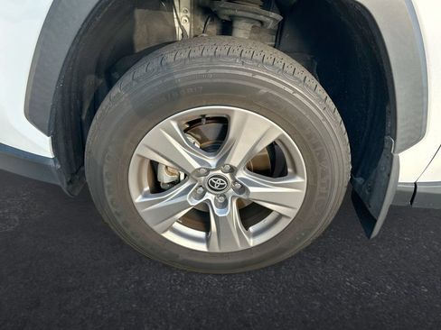 Used 2024 Toyota RAV4 LE AWD/4WD image 10