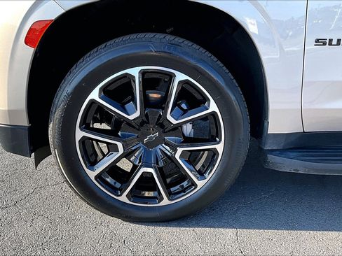 Used 2023 Chevrolet Suburban RST image 8
