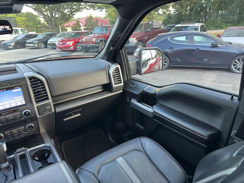 Used 2018 Ford F150 Platinum w/ Equipment Group 701A Luxury AWD/4WD image 46