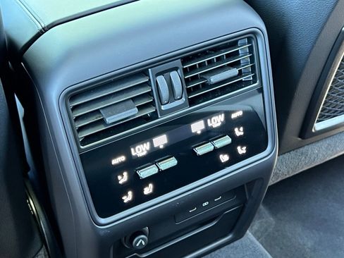 Certified 2025 Porsche Cayenne S AWD/4WD image 20