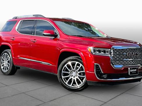 Used 2023 GMC Acadia Denali w/ Denali Ultimate Package FWD image 3