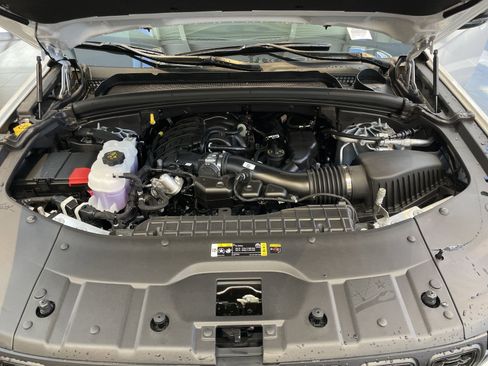 Certified 2025 Jeep Grand Cherokee L Altitude image 37