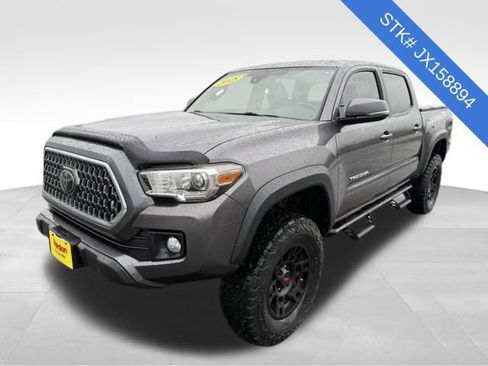 Used 2018 Toyota Tacoma TRD Off-Road image 3