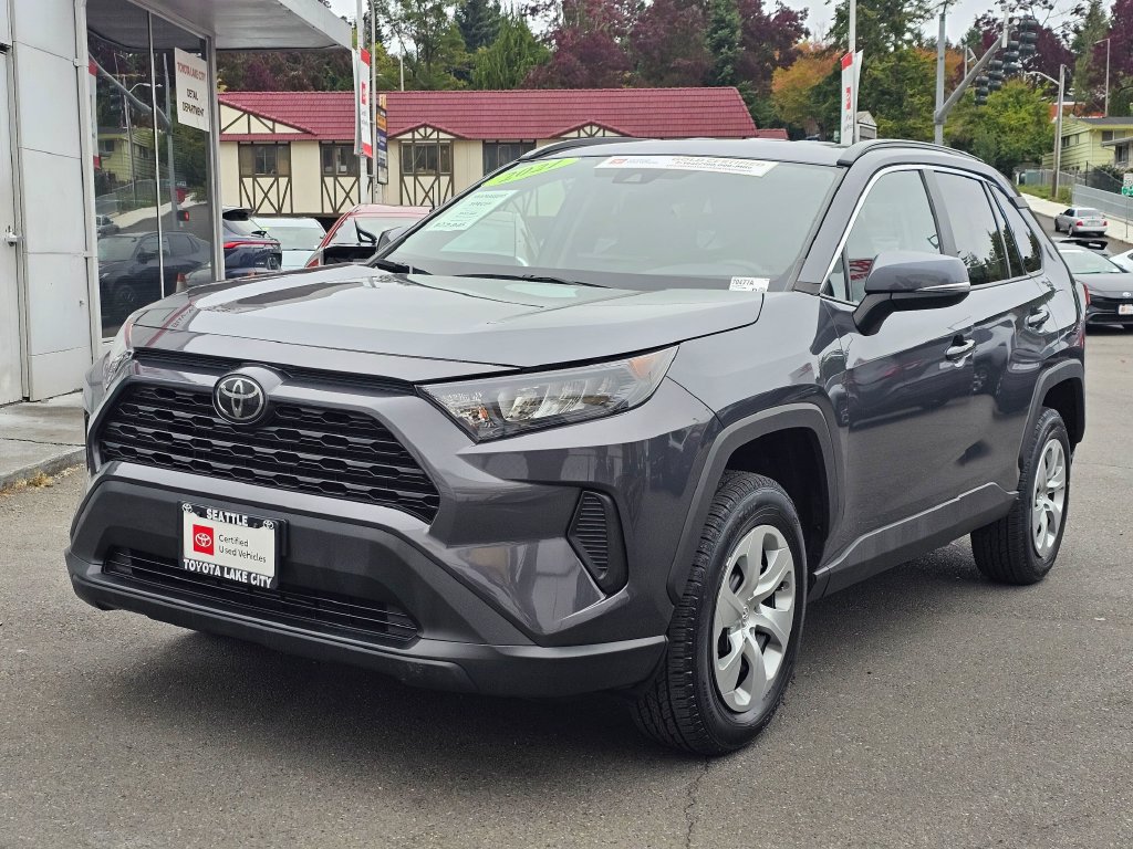 Certified 2021 Toyota RAV4 LE AWD/4WD image 3
