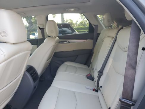 Certified 2018 Cadillac XT5 Luxury w/ Driver Awareness Package FWD image 14