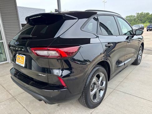 Certified 2023 Ford Escape ST-Line Select AWD/4WD image 8