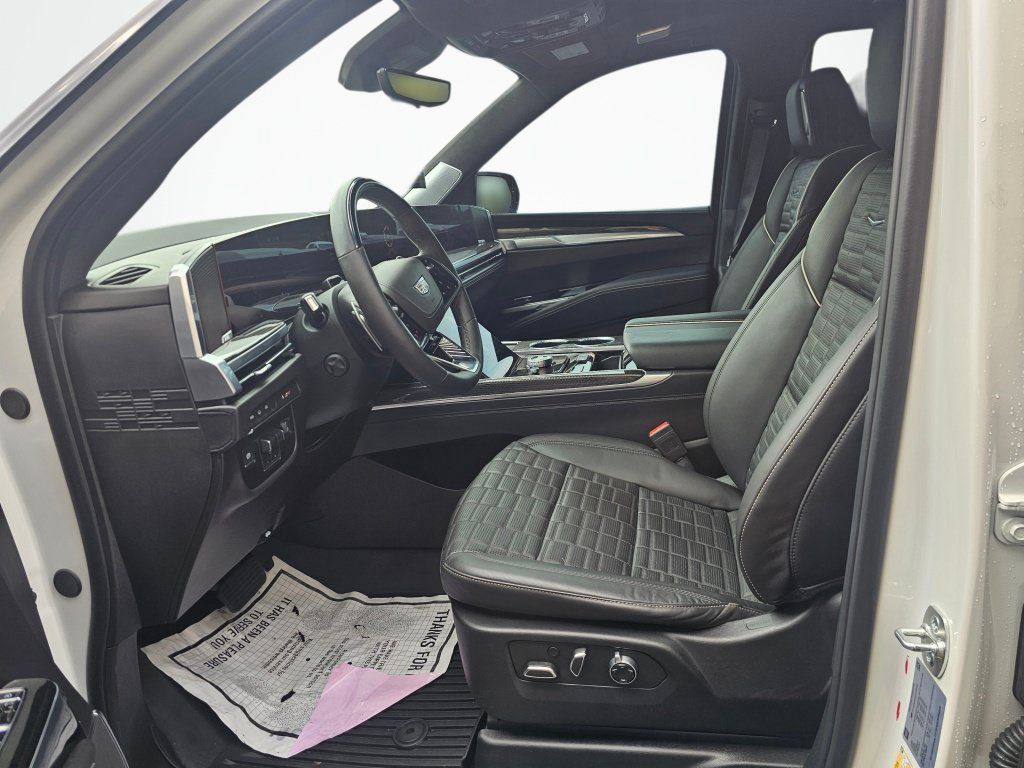 Used 2025 Cadillac Escalade V AWD/4WD image 24