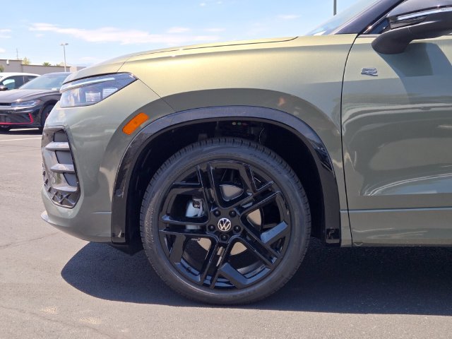 New 2026 Volkswagen Tiguan SE R-Line FWD image 5