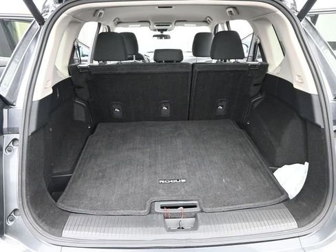 Used 2024 Nissan Rogue SV image 17
