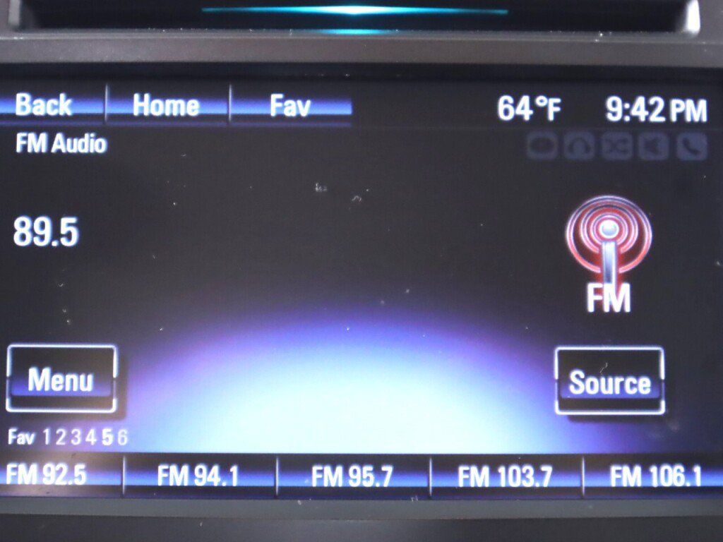 Used 2015 Chevrolet Traverse LS FWD image 16