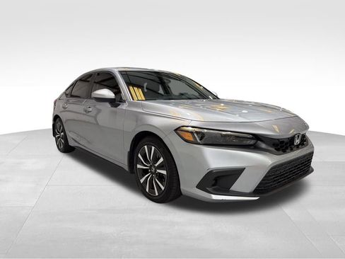 Used 2024 Honda Civic EX-L image 3
