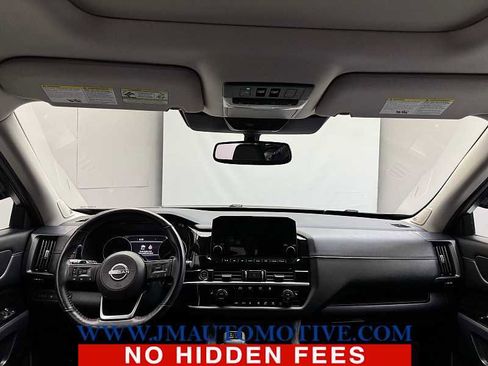 Used 2022 Nissan Pathfinder SL w/ SL Premium Package image 12