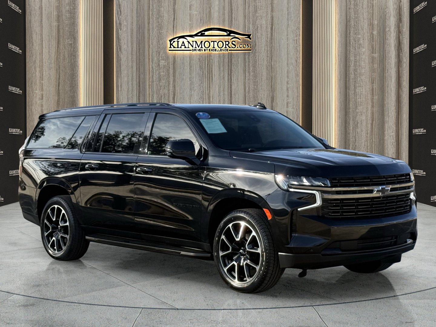 Used 2021 Chevrolet Suburban RST w/ Luxury Package AWD/4WD 360° Tour