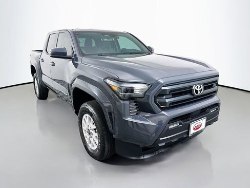 Certified 2026 Toyota Tacoma SR5 image 3